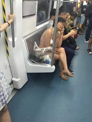 梦见没有穿内裤到处走_2