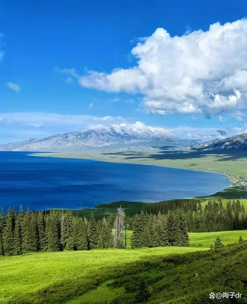 新疆主要旅游的景点_1