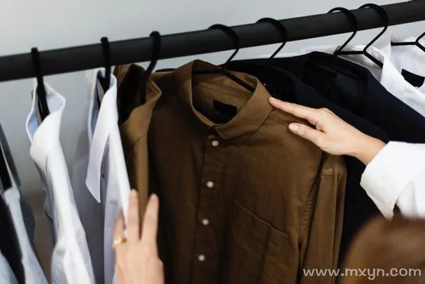 梦见新衣服裤子_1