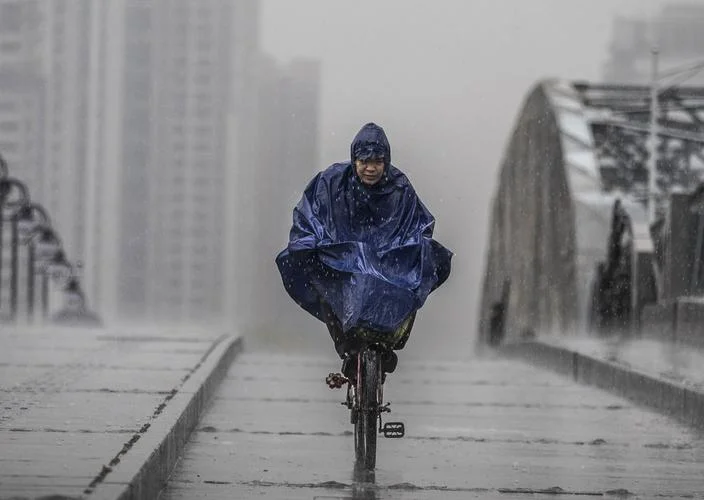 梦到下雨骑车-雨夜骑行梦境