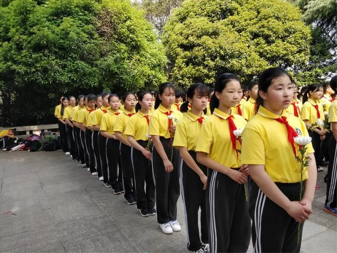 襄樊市第三十二中学-南门怎么样_1