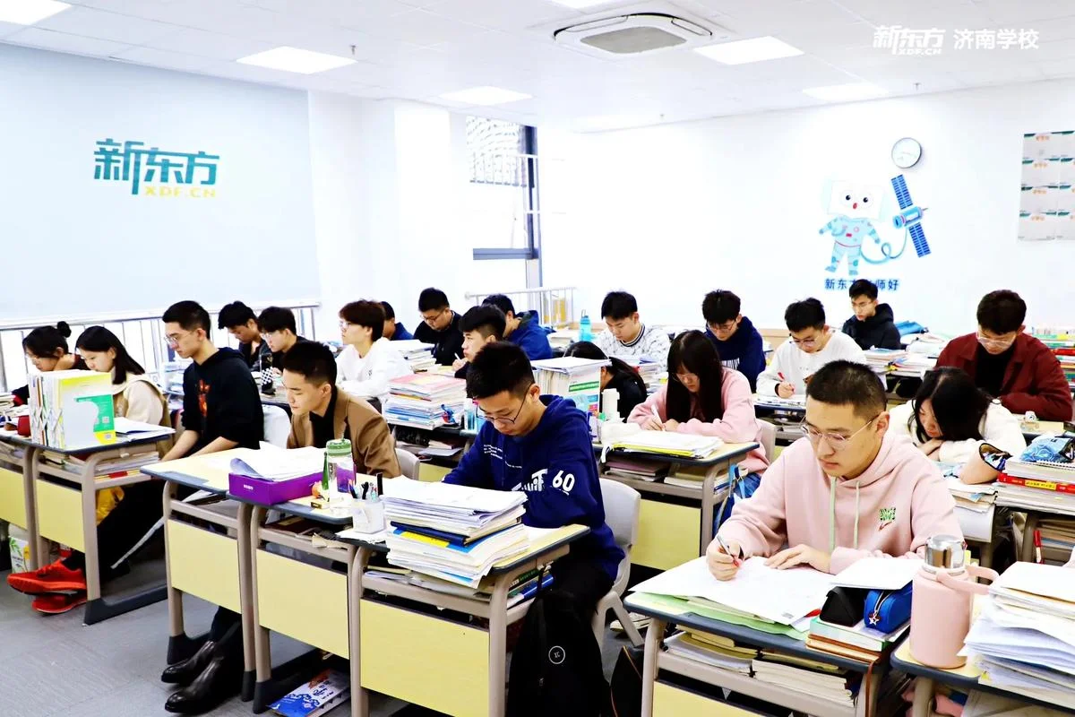 东营艺考文化课辅导_2