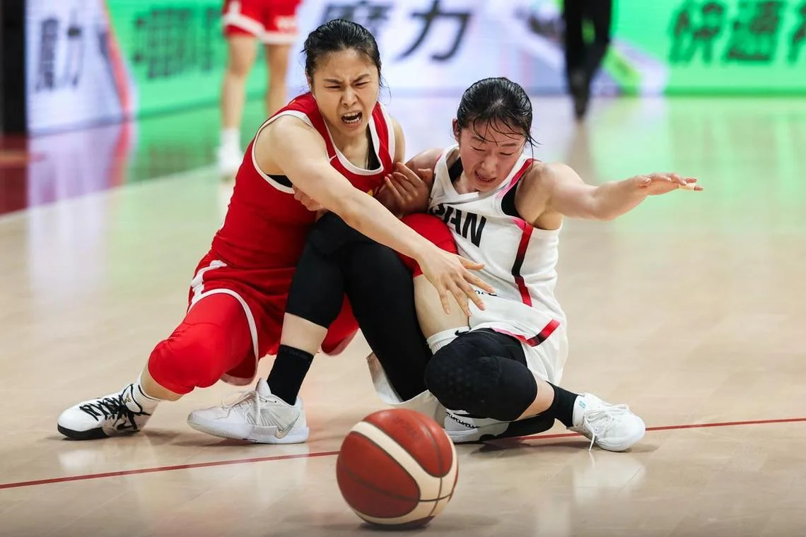 中国大学生女篮击败美国队夺冠_2