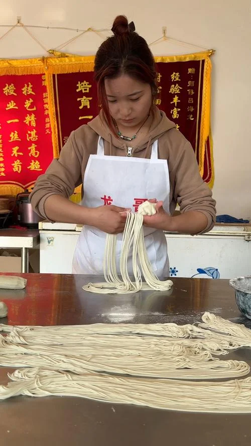 正宗兰州拉面在哪里学-正宗兰州拉面如何学