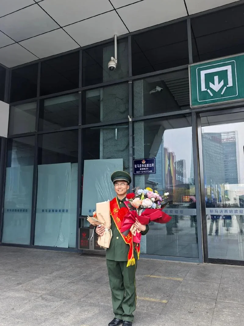 退伍朋友送什么礼物_1