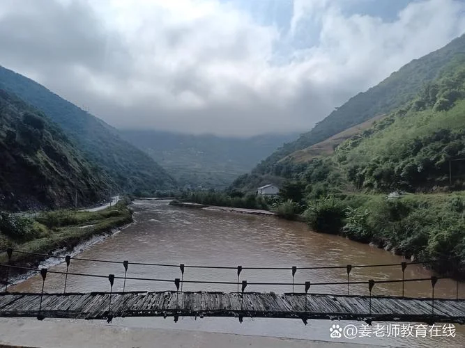 梦见浑浊的河水-梦见浊流滚滚