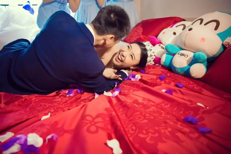 梦到和前男友结婚了-梦与前任结连理