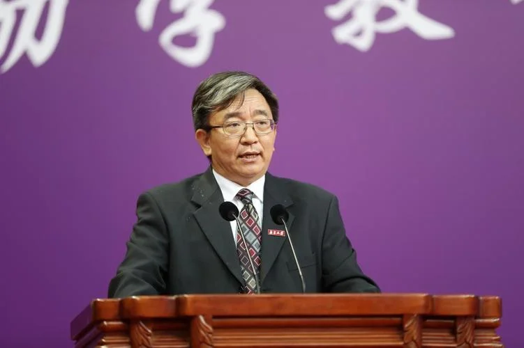 云程发轫万里可期出处_2