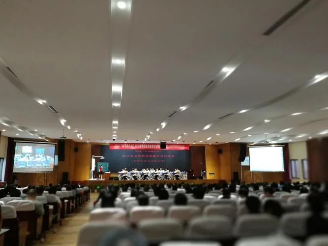白马湖中学报名条件_2