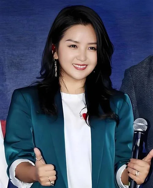 何洁的母亲是叫什么_1