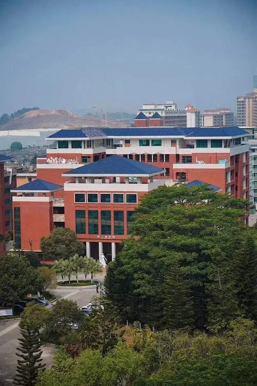 广州华立科技职业学院_2