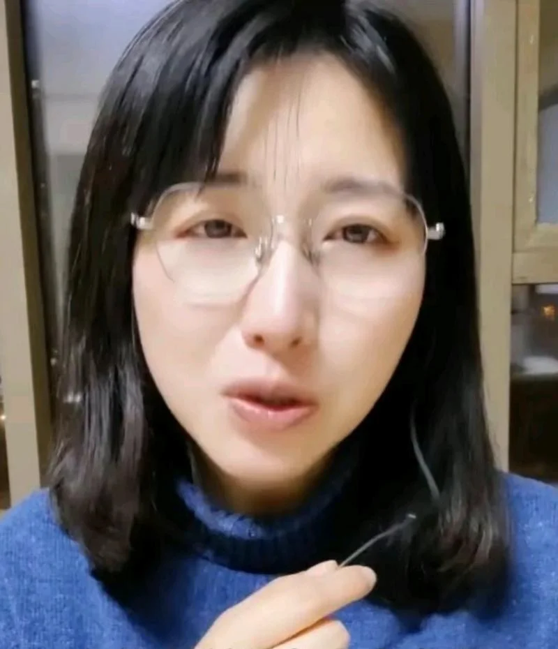 新闻姐多大年纪了_2