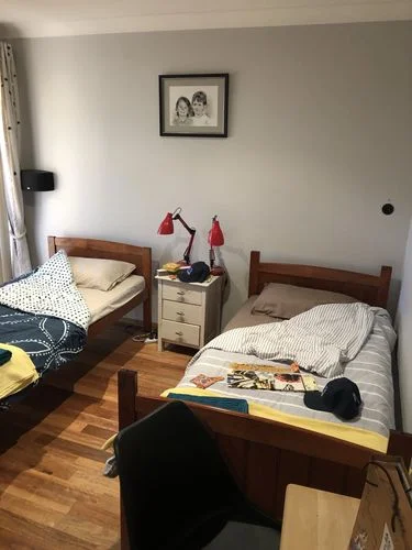 澳大利亚留学生家境_1
