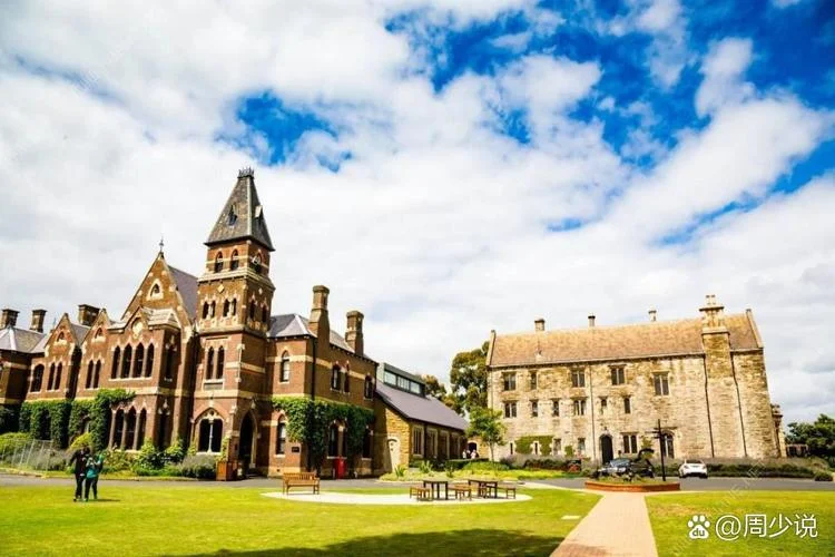 英国白金汉郡新大学-英国白金汉郡新大学