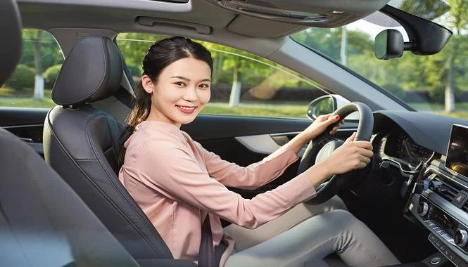 女人梦见坐车什么预兆_1