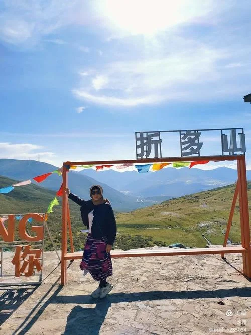 稻城亚丁六日游导游_1