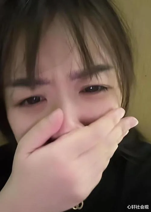 梦见认识一个女人哭_1