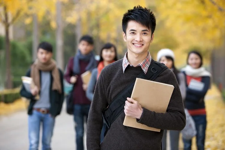 日本留学的大学生_2