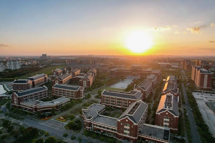 上海建桥学院官网考研_1