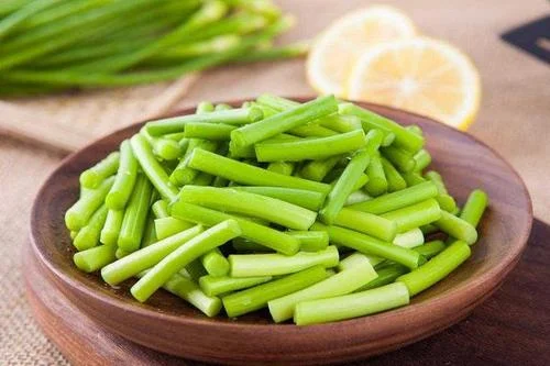梦见很多蒜苔什么预兆_1