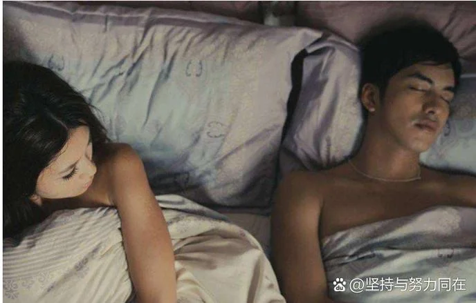 梦见老公和别的女人睡在一起-梦丈夫与异性同寝