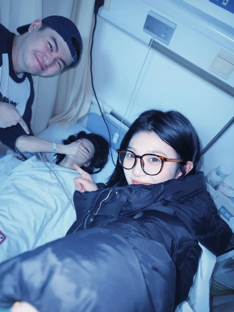 梦见朋友生病的样子_2