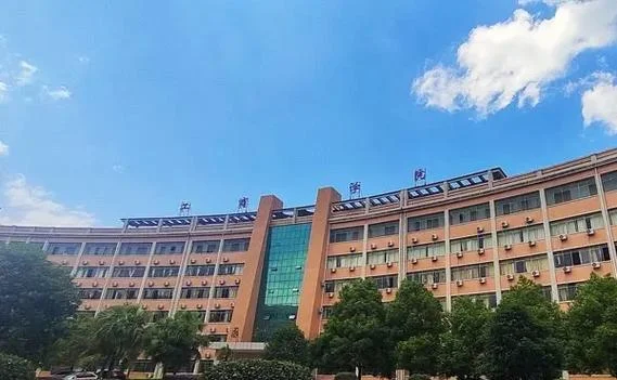 湖南工商职业学院多少亩_2