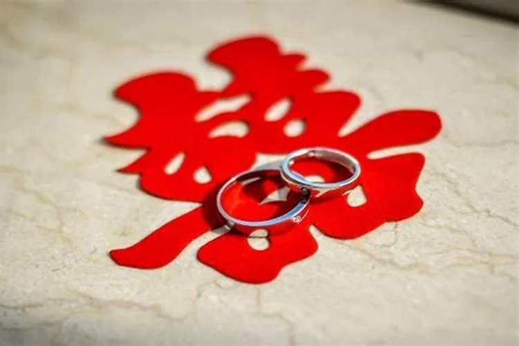 梦见姐妹结婚是什么兆头_2