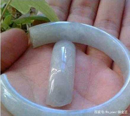 梦见玉镯碎了解梦_1