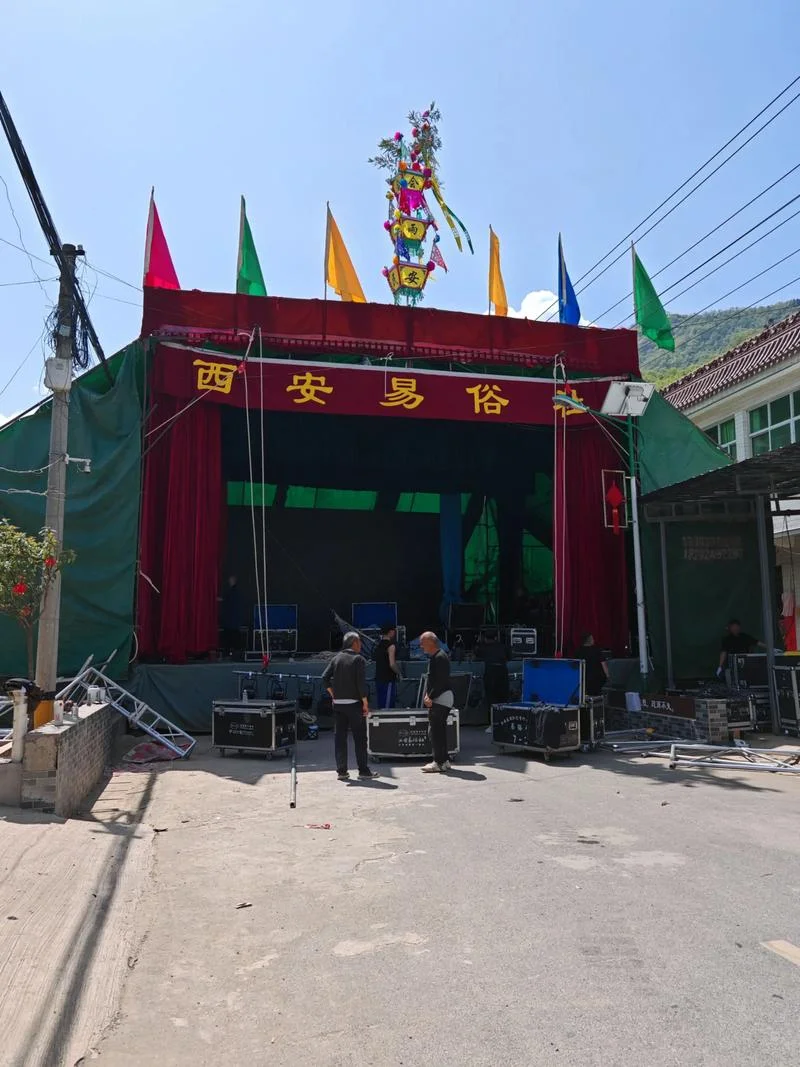 梦见看戏自己也想唱戏-梦观戏思登台