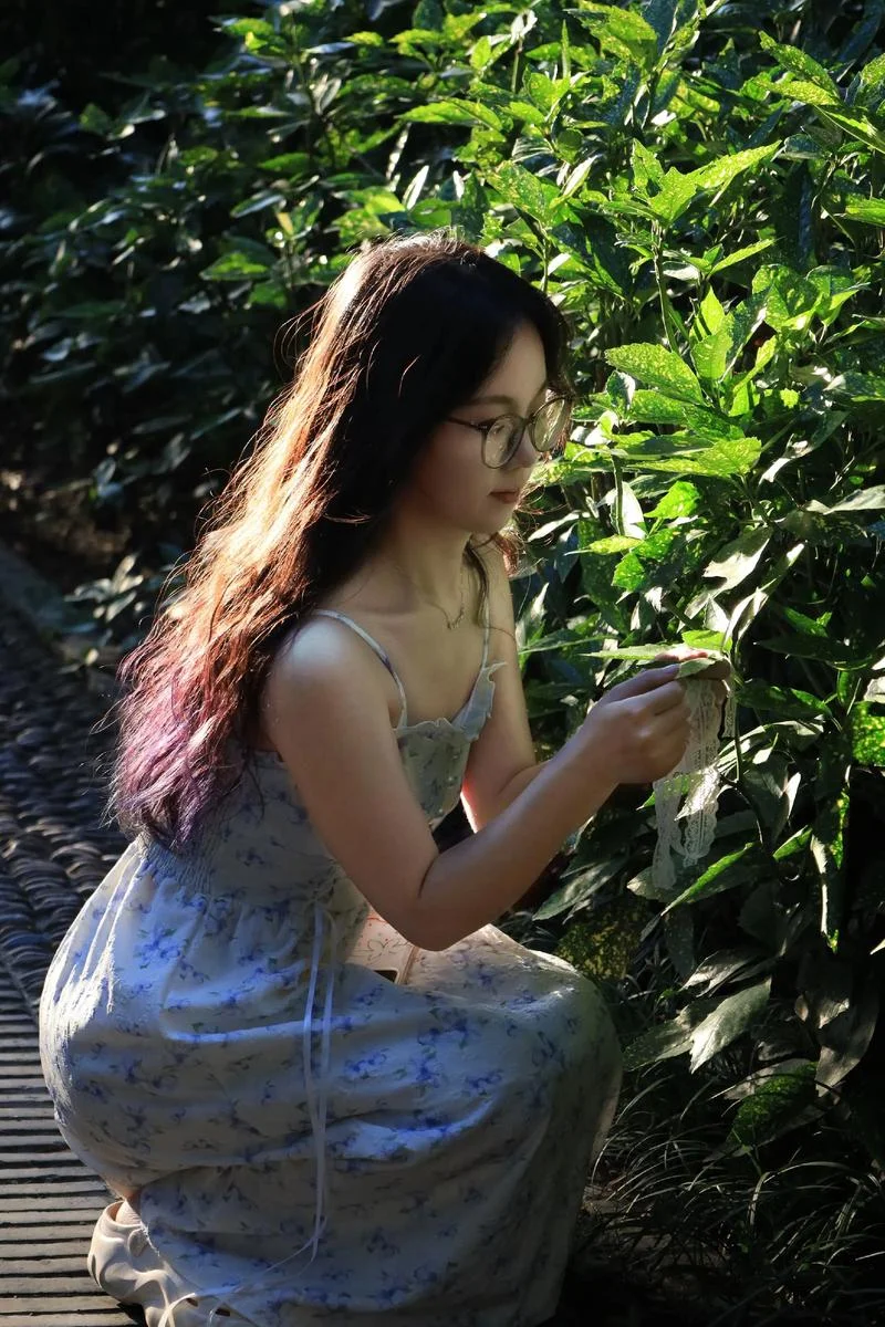 活在阳光下一句是什么_2