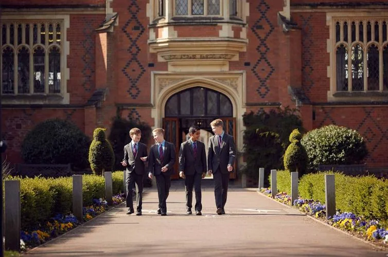 英国高中留学大全-英国高中留学全攻略