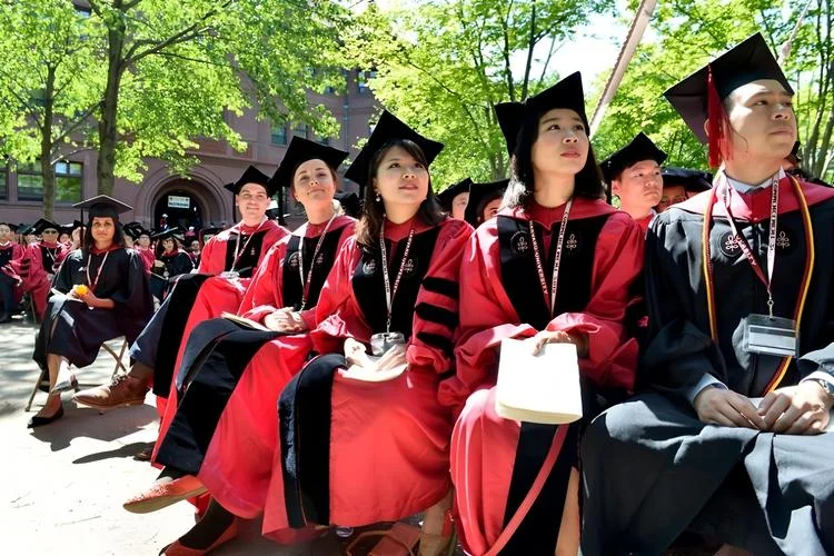 牛津大学中国美女留学生-牛津留女美 10 字