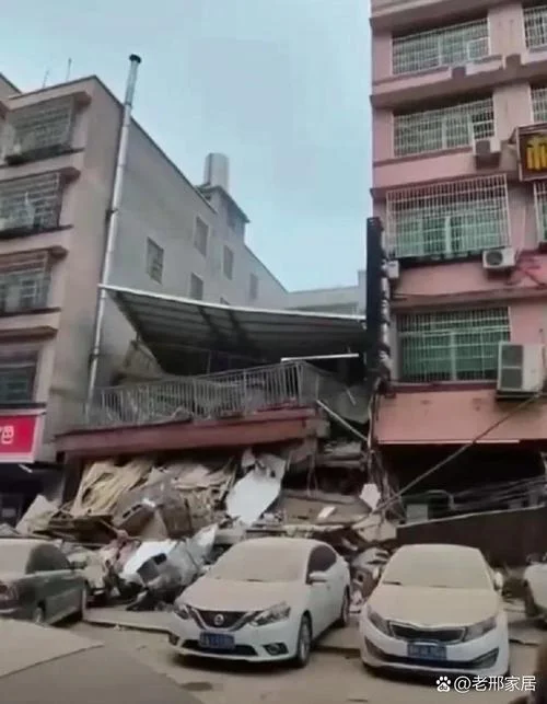 梦到房屋倒塌未伤到人_1