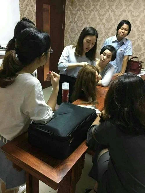 美容师资格证报考费用_1