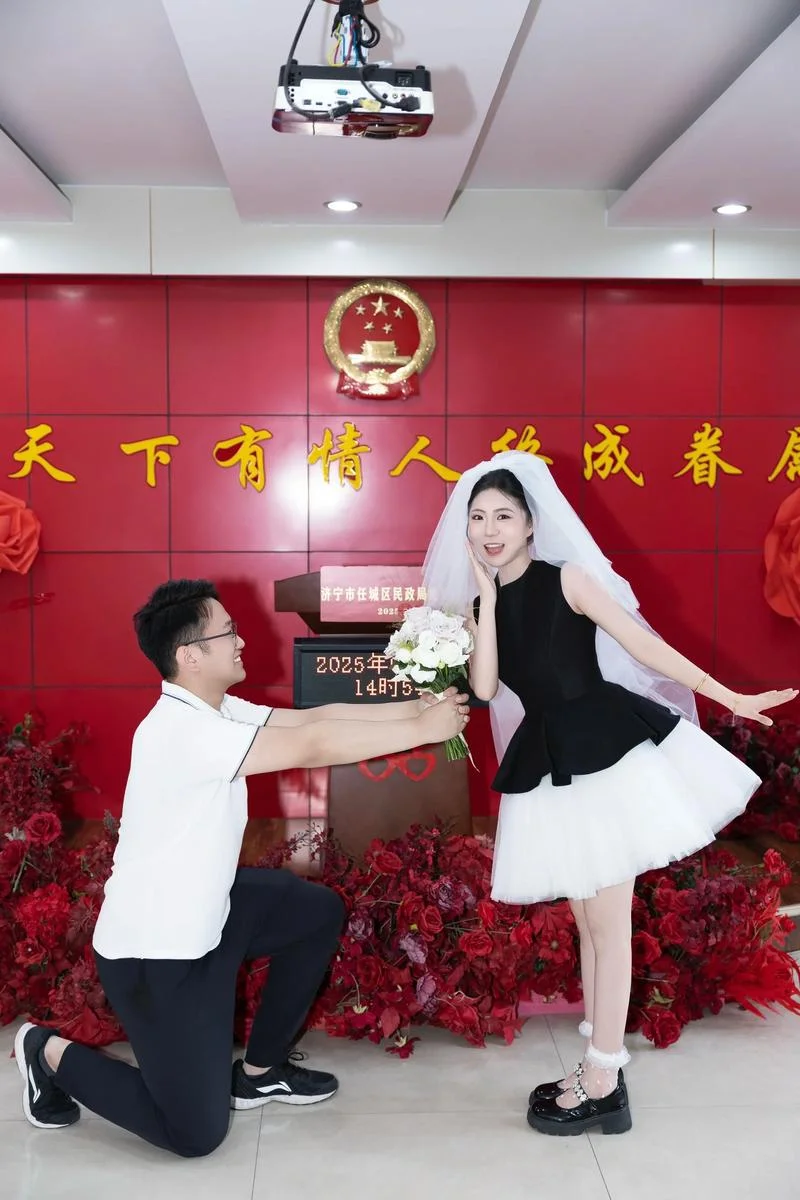 愿天下人有情人终成眷属出自_1