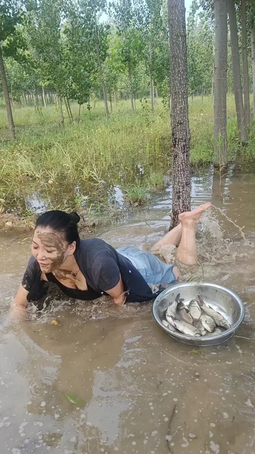 怀孕梦见捉鱼-孕妇梦见捕鱼