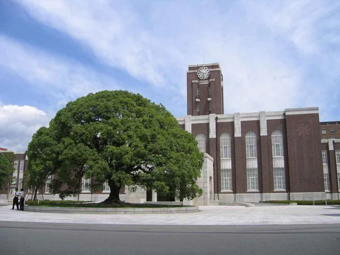 日本留学生上的大学_2