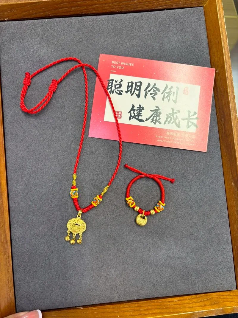 送给婴儿买什么礼物好-新生儿礼物选购指南