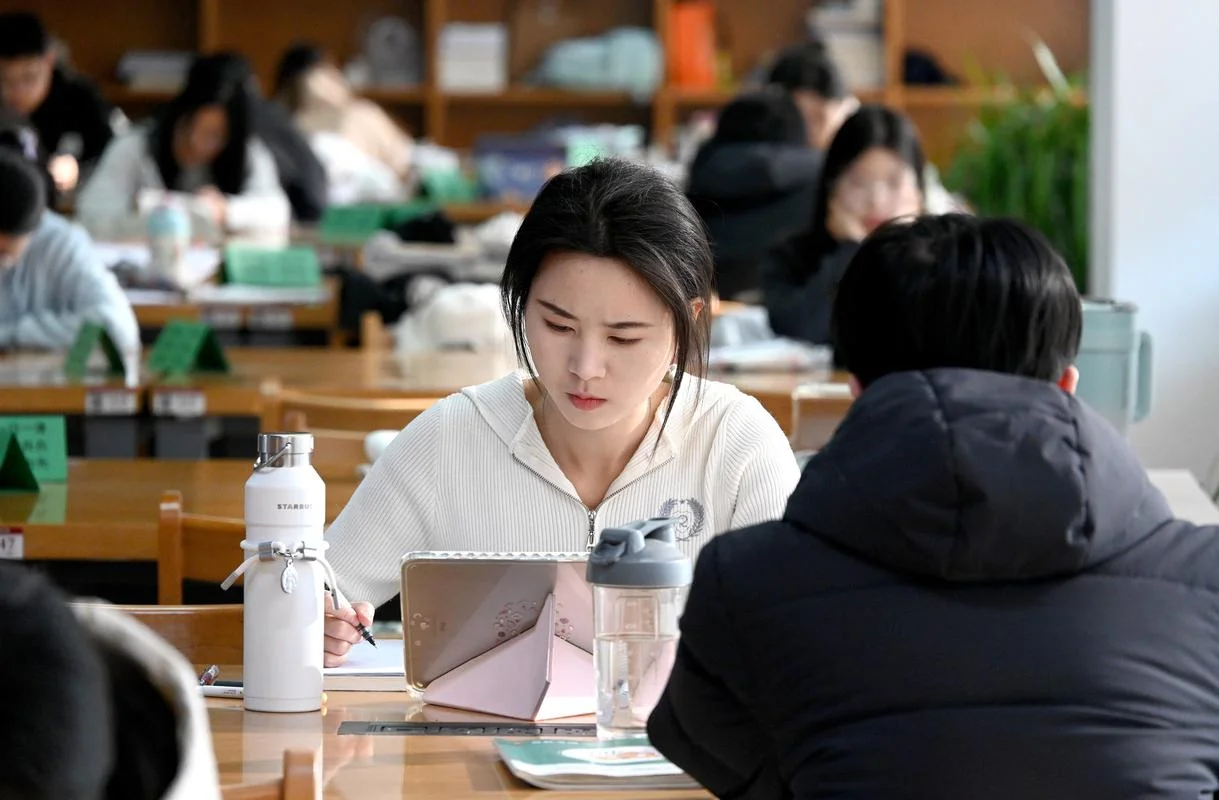 威海交通学院学生考研-威海交院学生考研