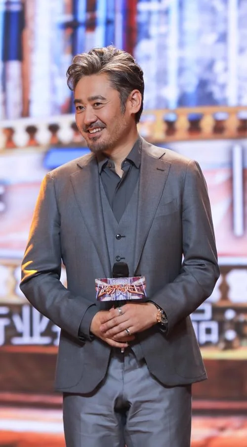 吴秀波主持的综艺节目叫什么_1