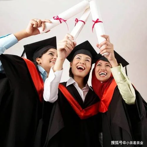 高中就出国留学的家庭_1