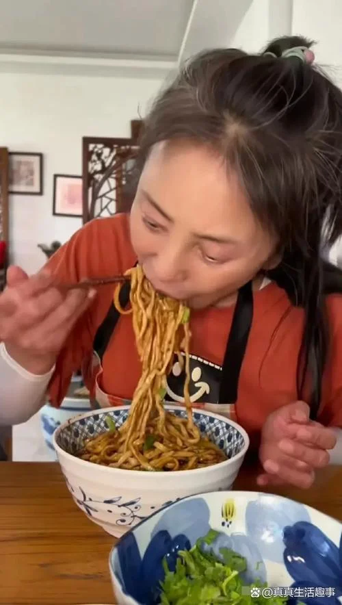 拍视频的人叫什么_1