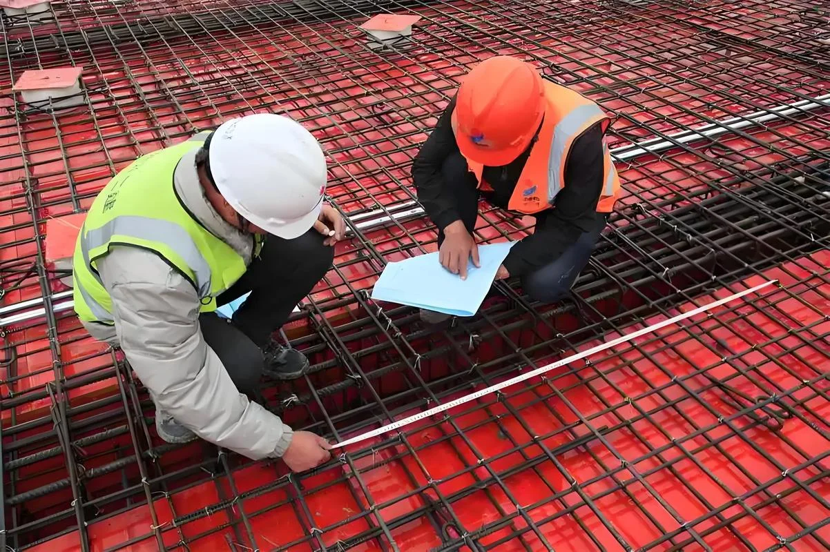 我想考工地施工员去哪里买资料报考_1