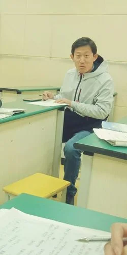 乳山市第六中学校长_2