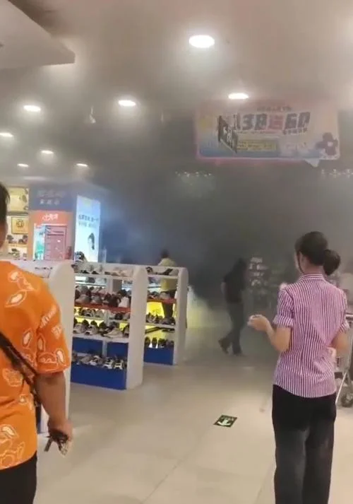 逃出自选商场_2