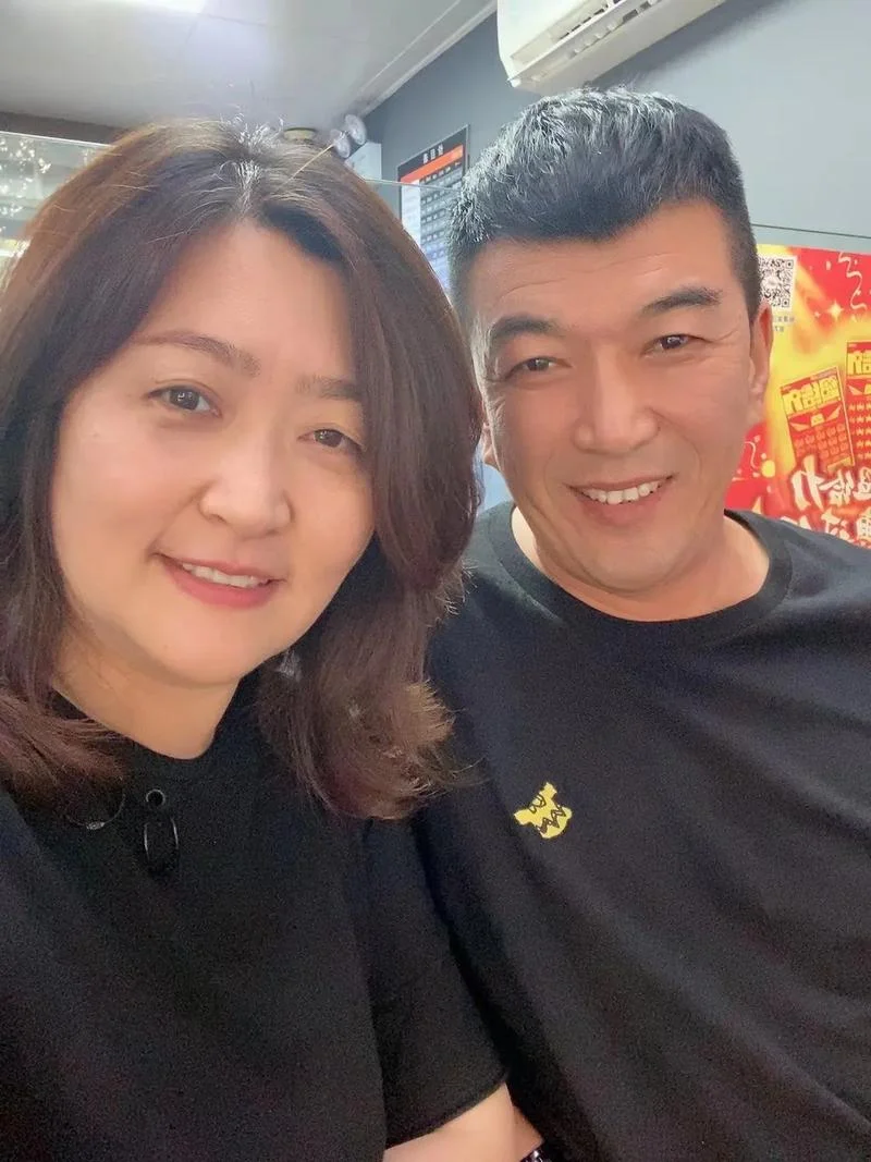 我老婆爸爸叫什么_1
