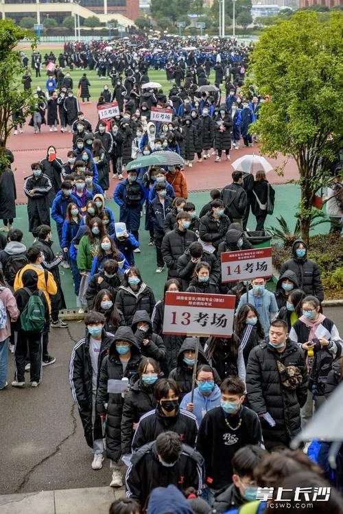 盘锦艺考生模拟艺考_1