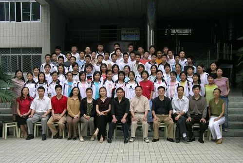 棠湖中学位置在哪里_1