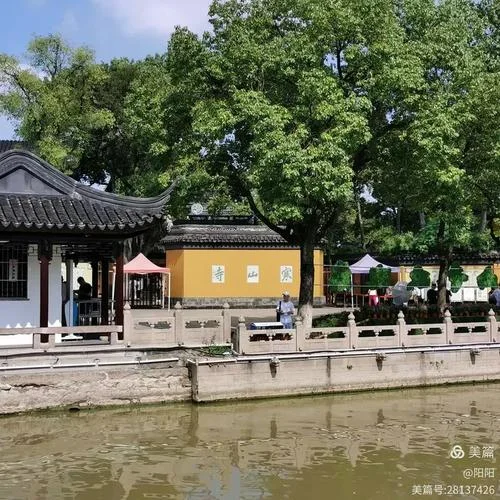 一日游打油诗-短途游趣味小诗